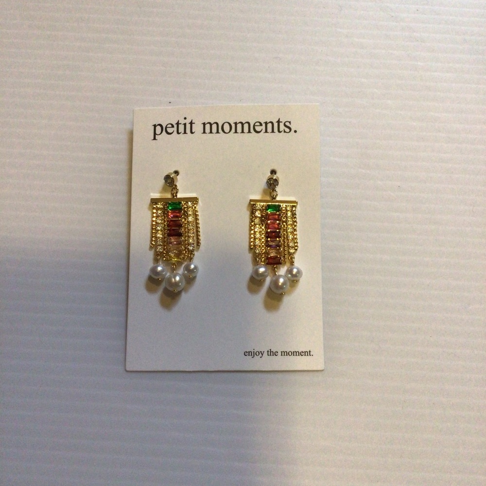 Petit moments stone cascade earrings